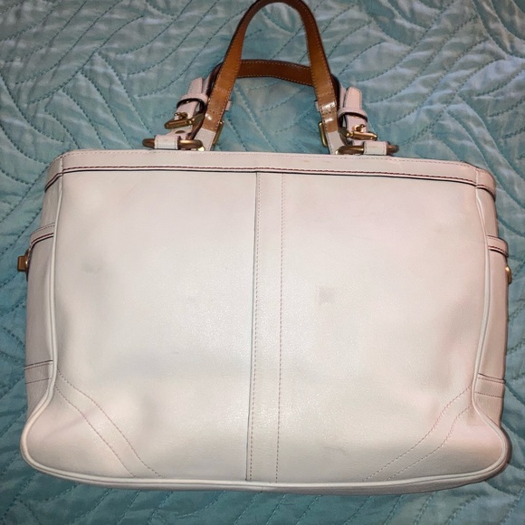 Coach Poppies for Peace White Bag with Multicolor Floral Design/LE/retired - Picture 4 of 16